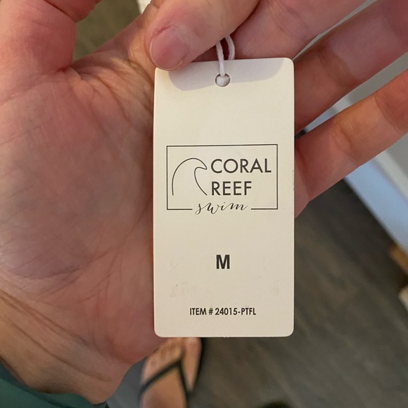 Coral reef swimsuit - Picture 3 of 4